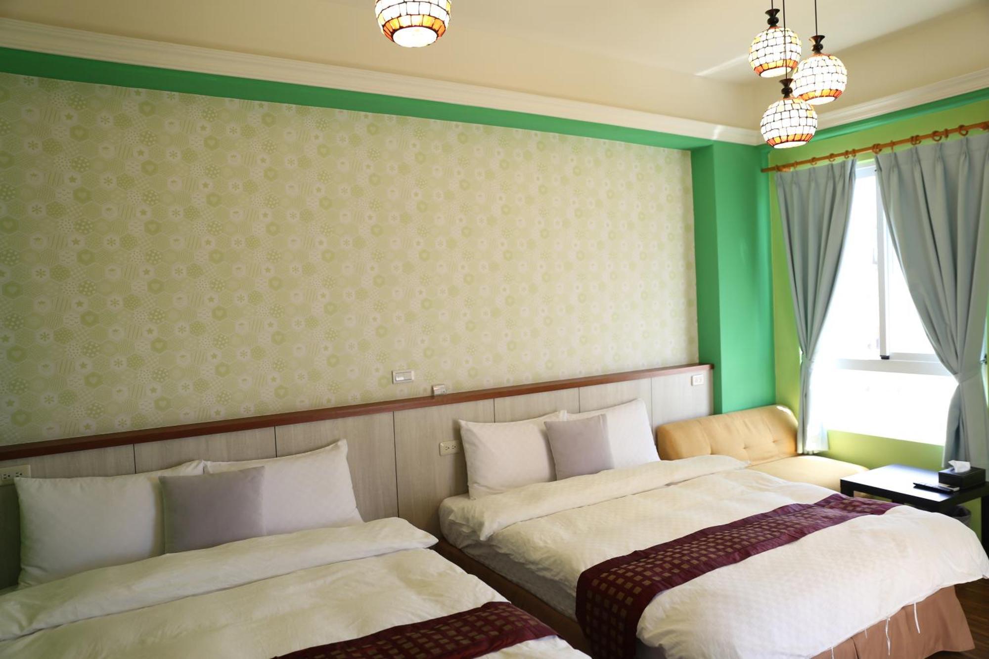 ซอฟต์ ทราเวล โฮสเทล Bed & Breakfast Taitung ภายนอก รูปภาพ